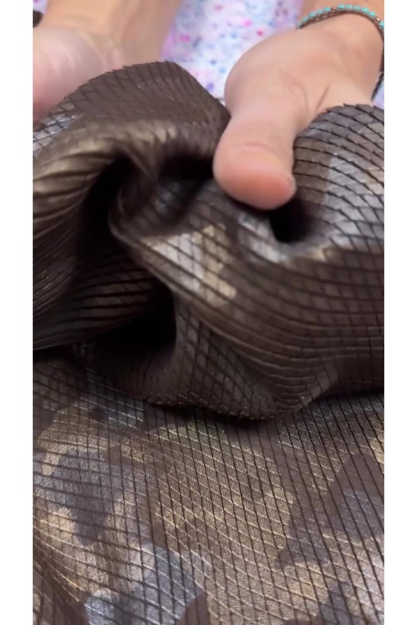 S37